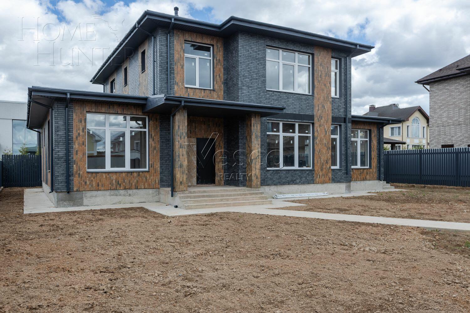 2-этажный коттедж 302 м² без отделки