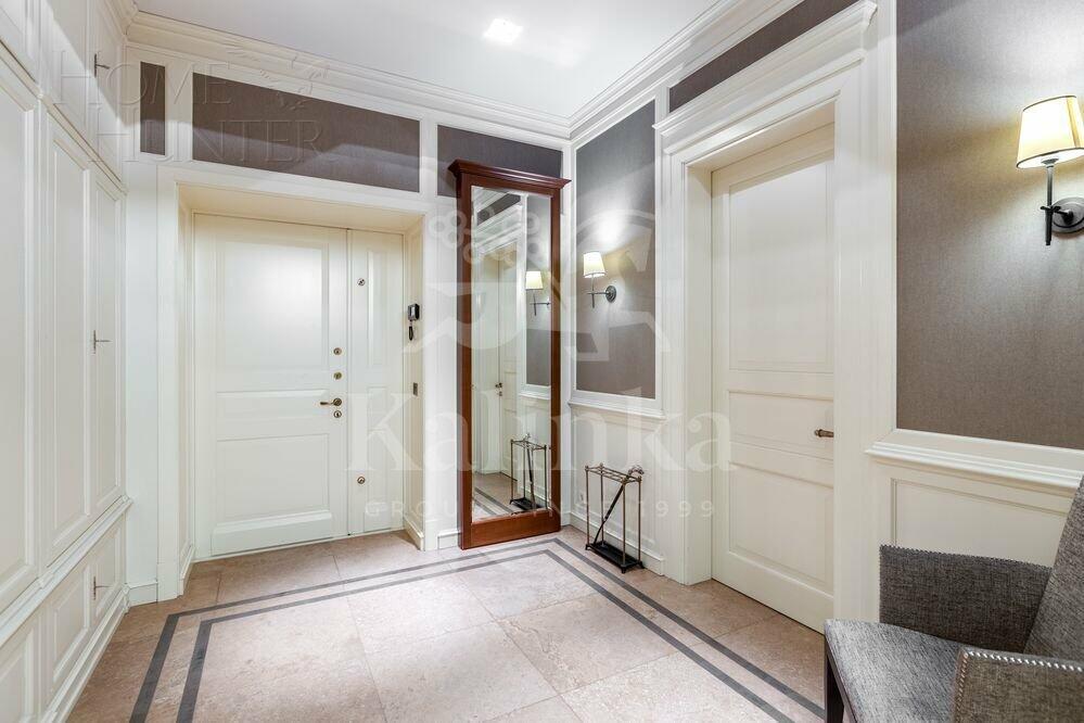 8-КОМН. КВАРТИРА С ОТДЕЛКОЙ 443.4 М² НА 1 ЭТАЖЕ