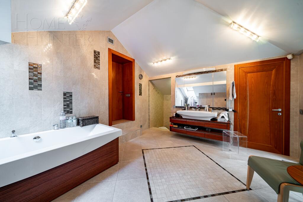 2-этажный коттедж 1 400 м² с отделкой