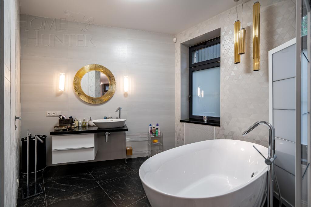 2-этажный коттедж 1 400 м² с отделкой