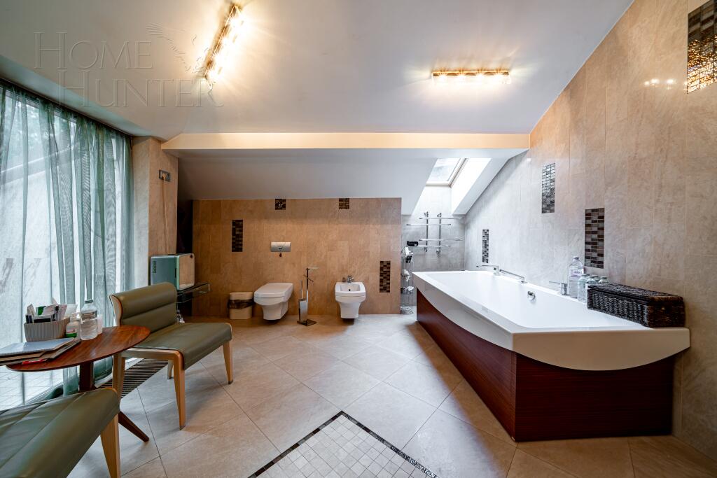 2-этажный коттедж 1 400 м² с отделкой