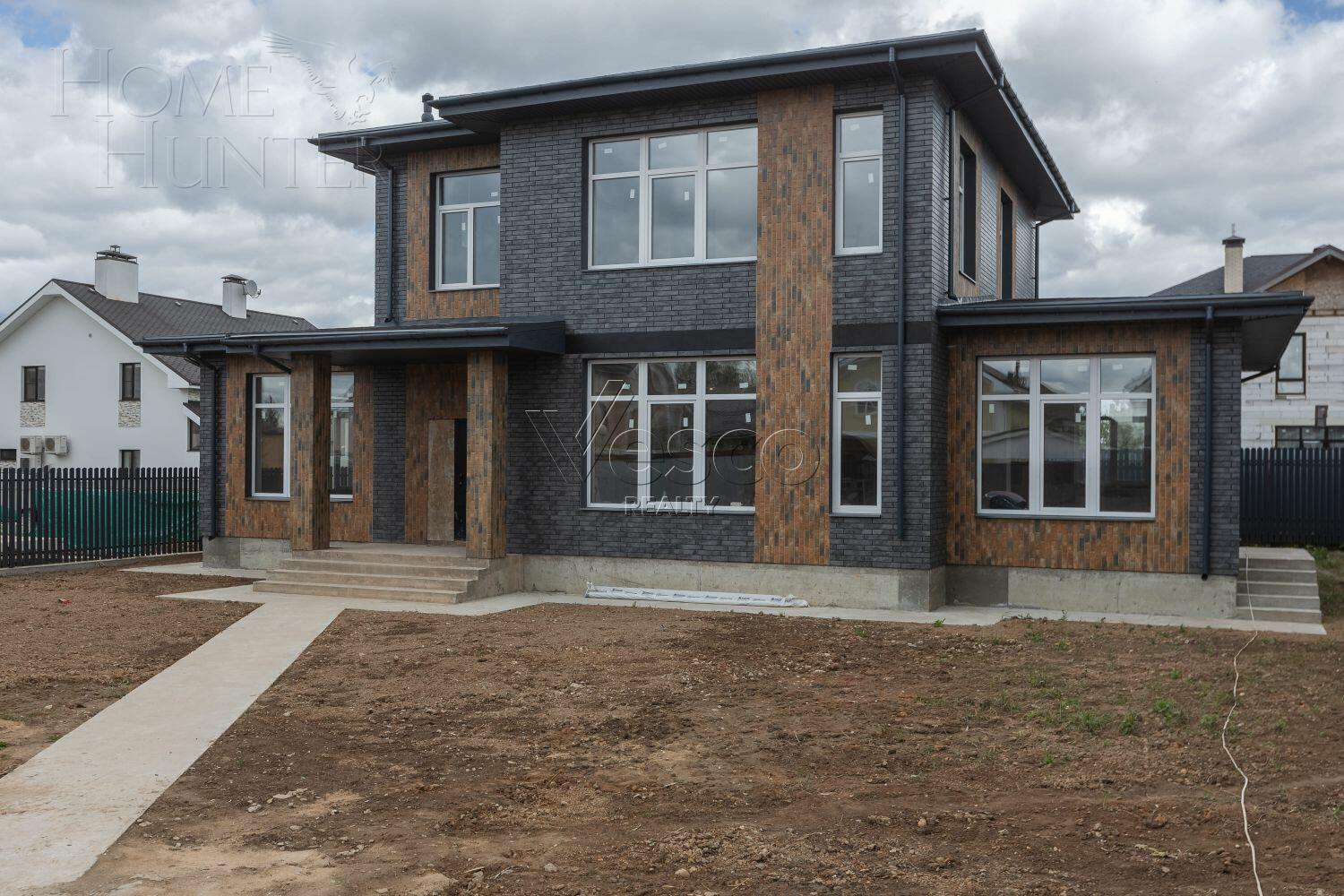 2-этажный коттедж 302 м² без отделки