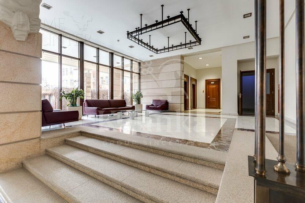 8-КОМН. КВАРТИРА С ОТДЕЛКОЙ 443.4 М² НА 1 ЭТАЖЕ