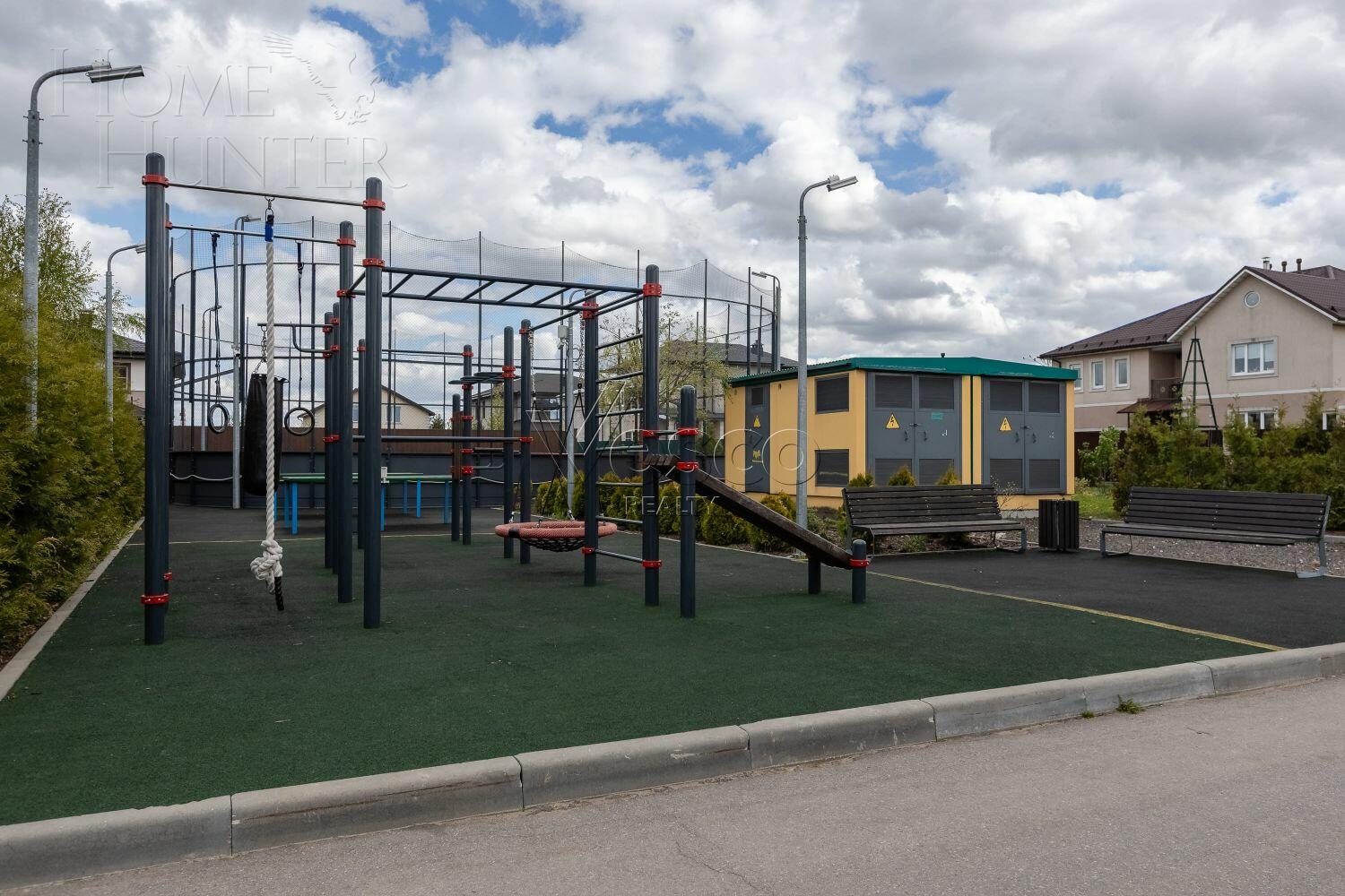 2-этажный коттедж 302 м² без отделки