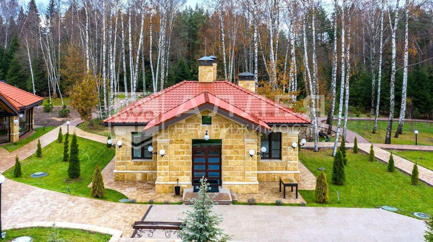 2-этажный коттедж 2 800 м² без отделки