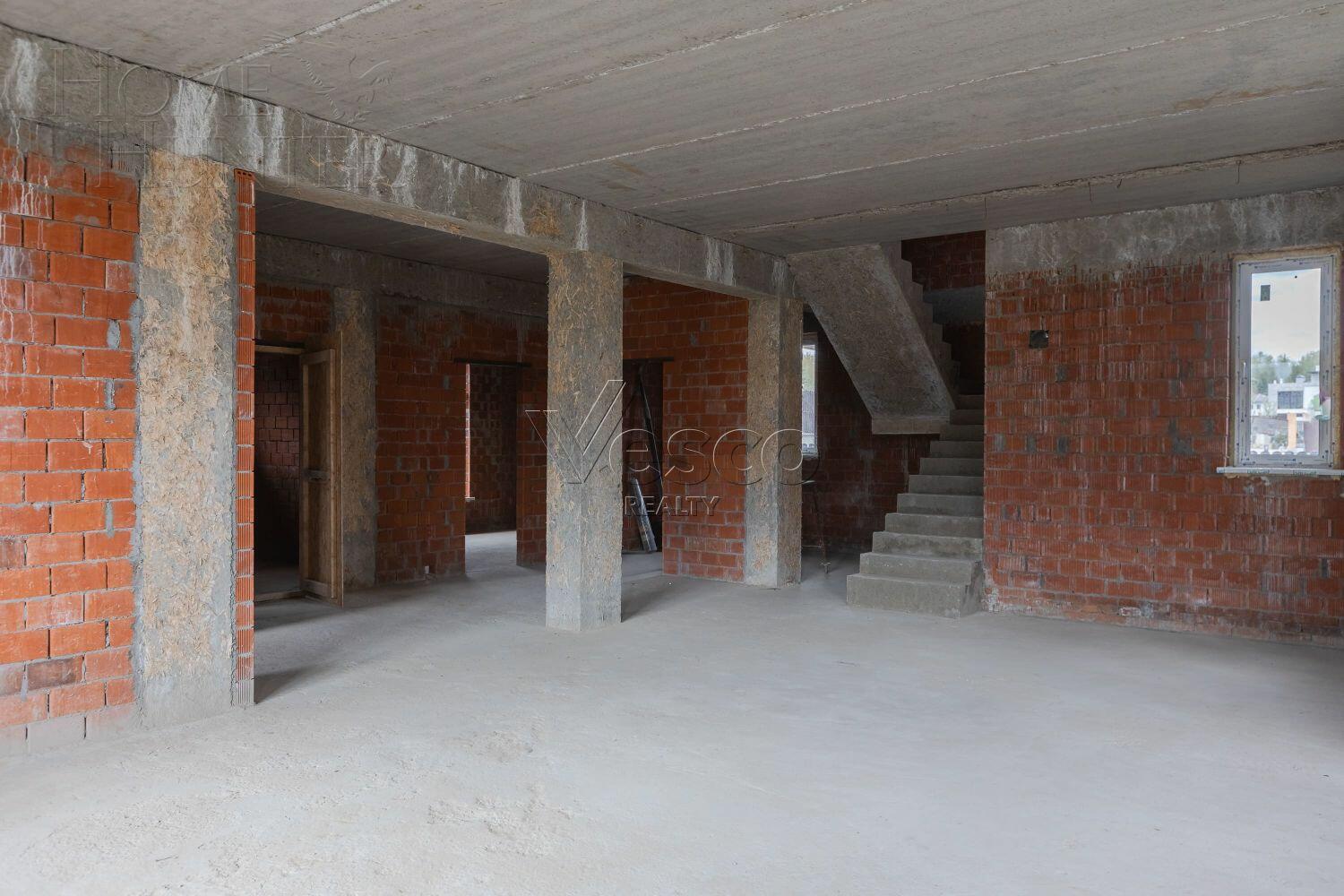 2-этажный коттедж 273 м² без отделки