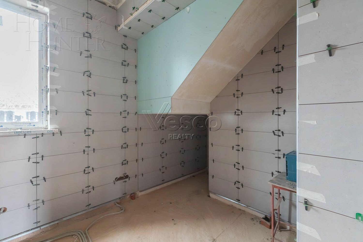 2-этажный коттедж 273 м² без отделки