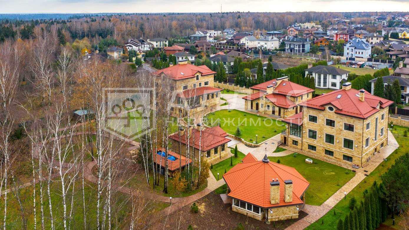 2-этажный коттедж 2 800 м² без отделки