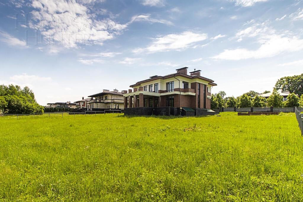 2-этажный коттедж 862 м² без отделки