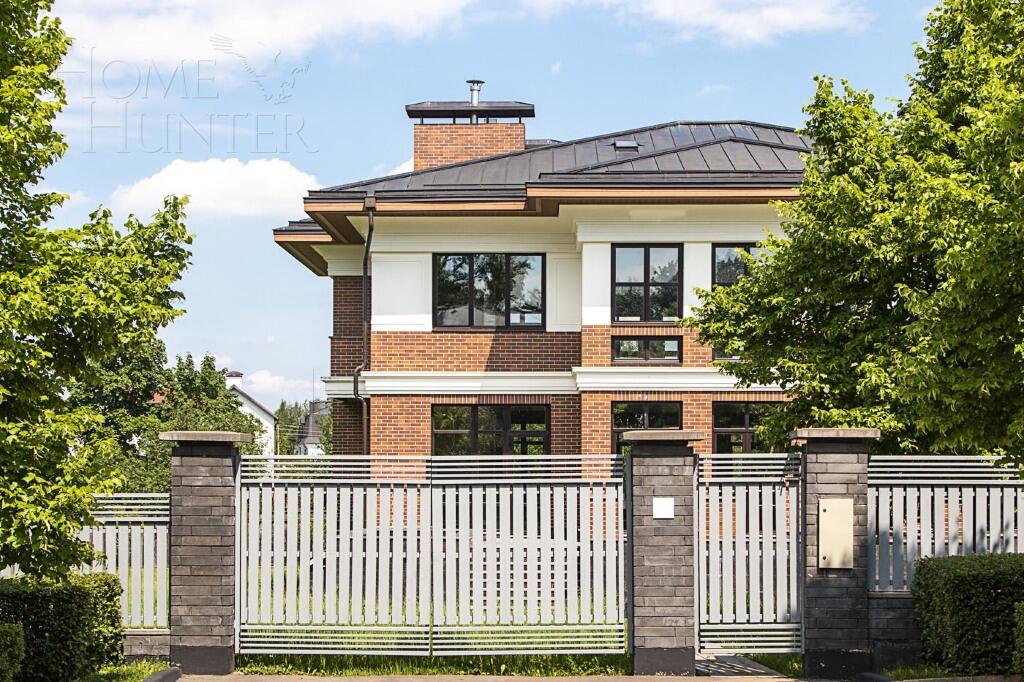 2-этажный коттедж 862 м² без отделки