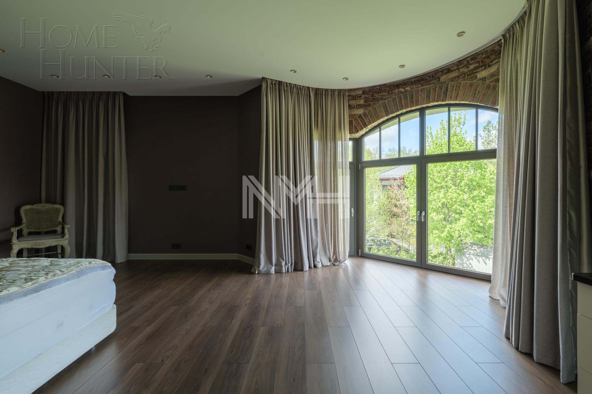 2-этажный коттедж 700 м² с отделкой
