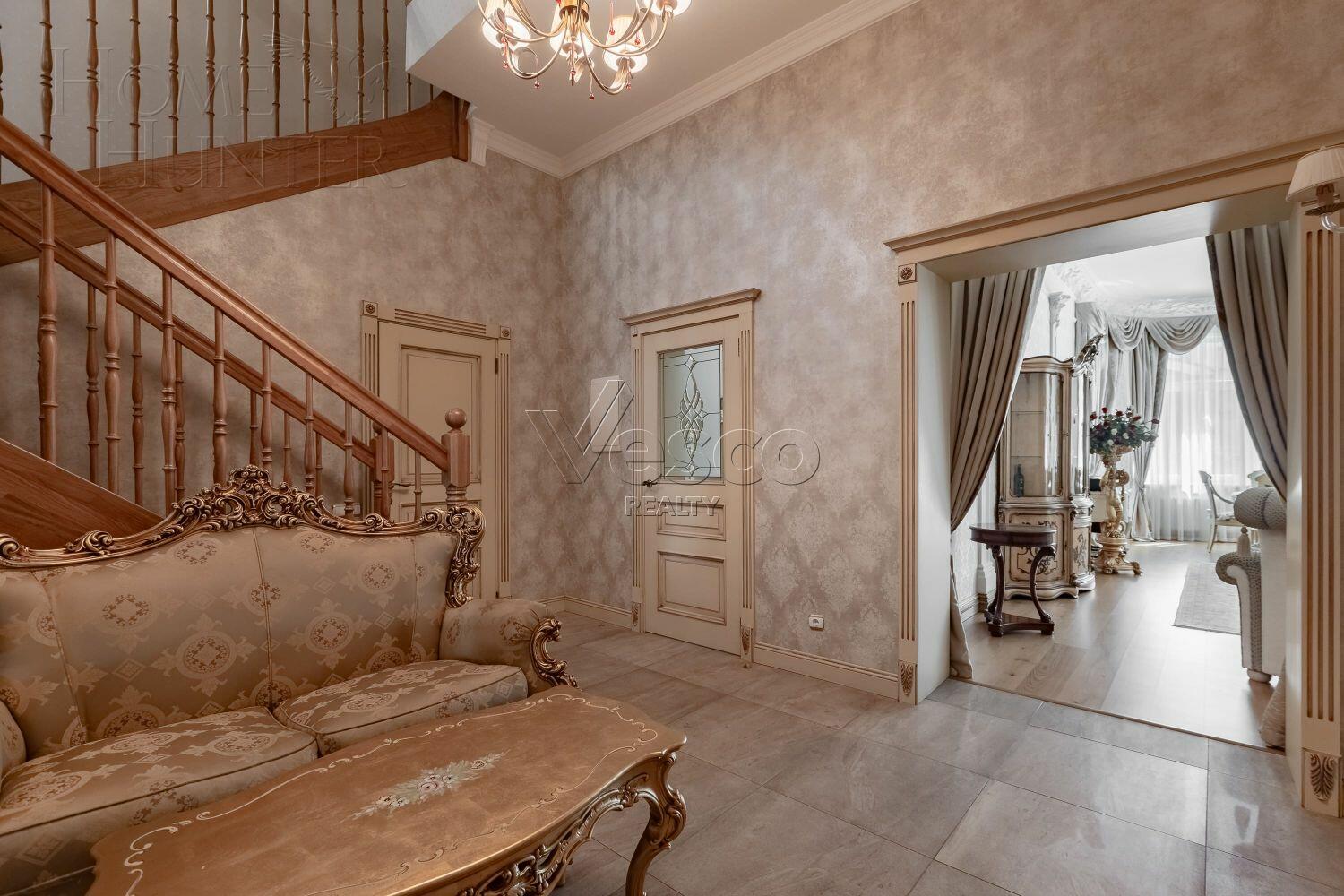 2-этажный таунхаус 267 м² с отделкой