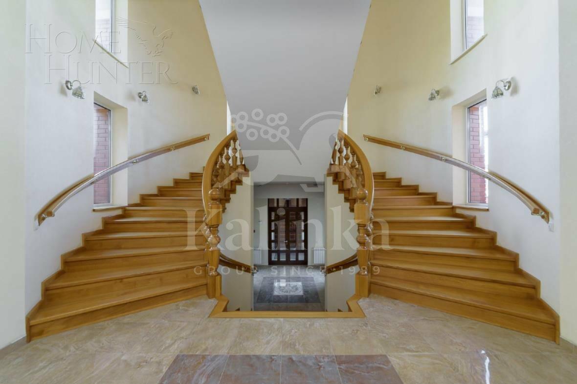 2-этажный коттедж 720 м² с отделкой