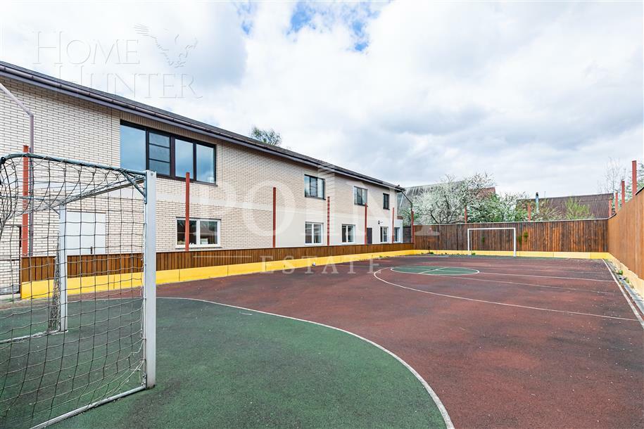 1-этажный коттедж 1 000 м² с отделкой