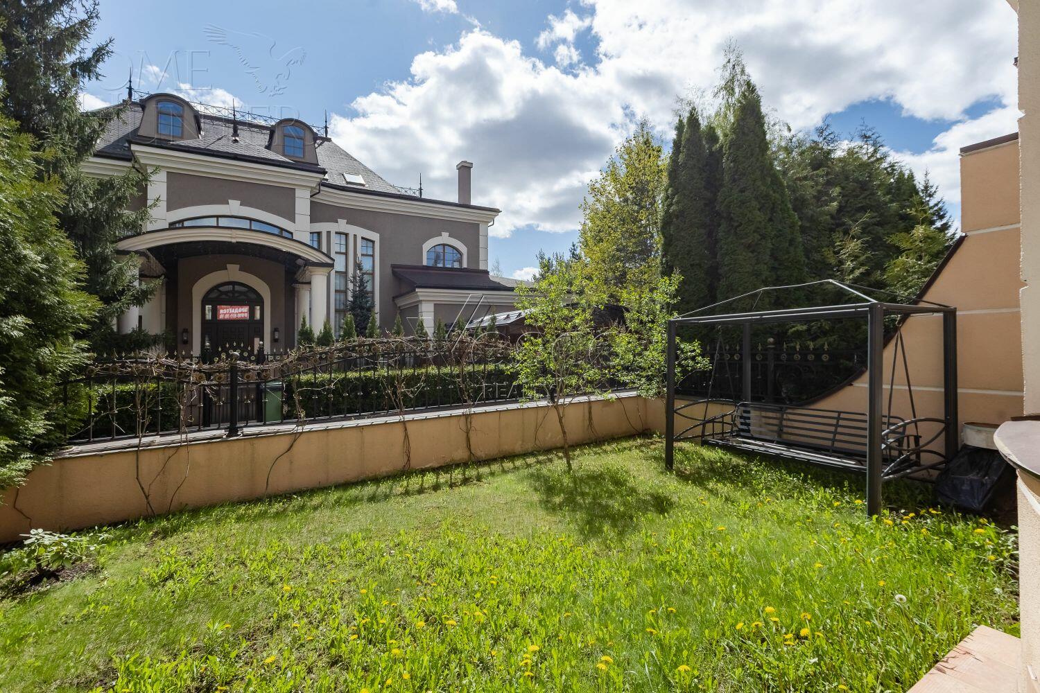 2-этажный таунхаус 267 м² с отделкой