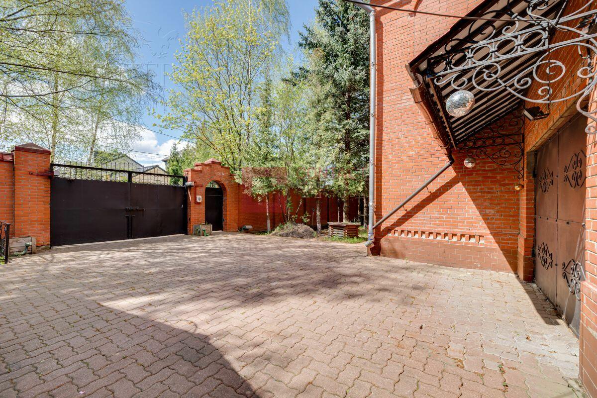 2-этажный коттедж 420 м² с отделкой