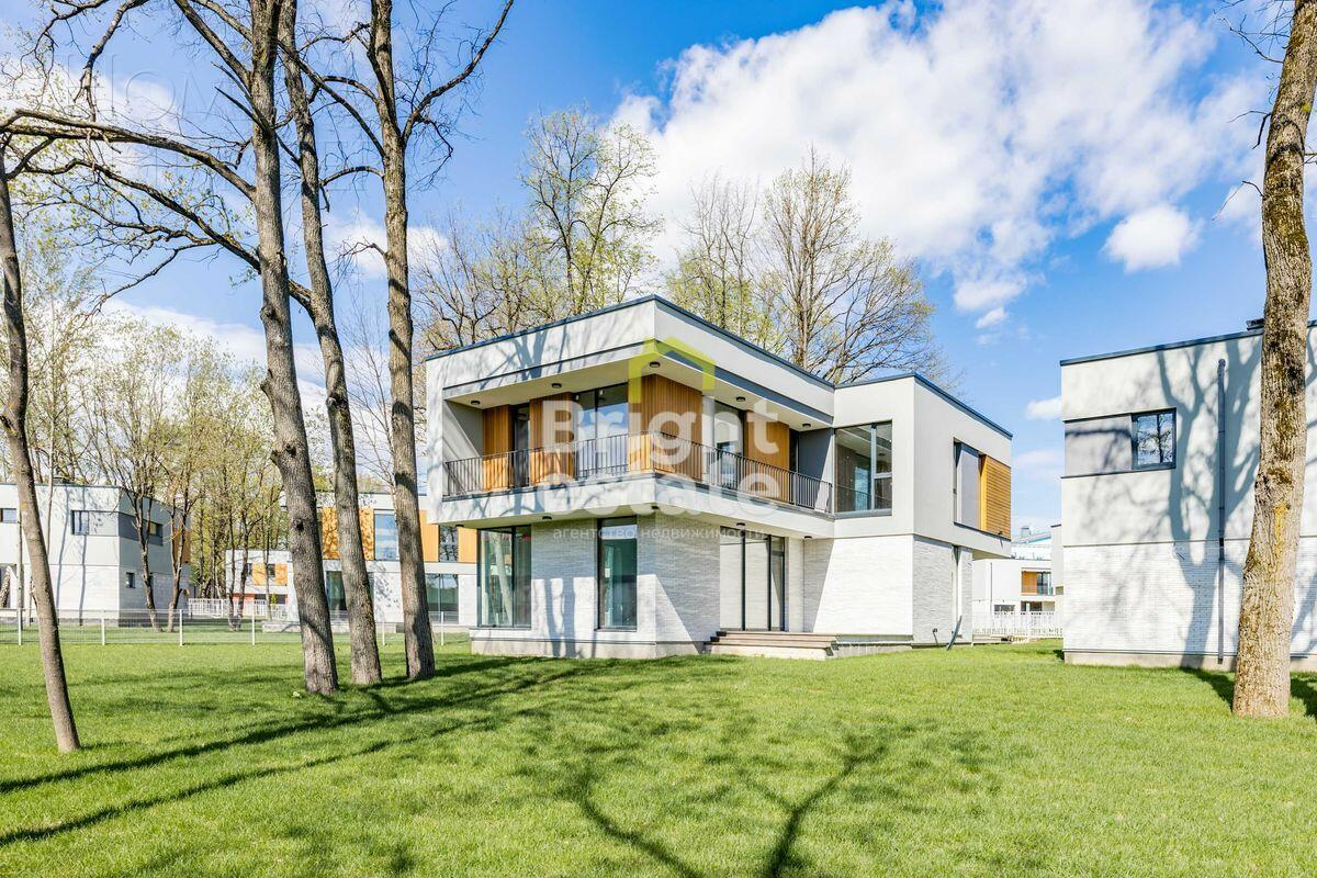 2-этажный коттедж 425 м² без отделки