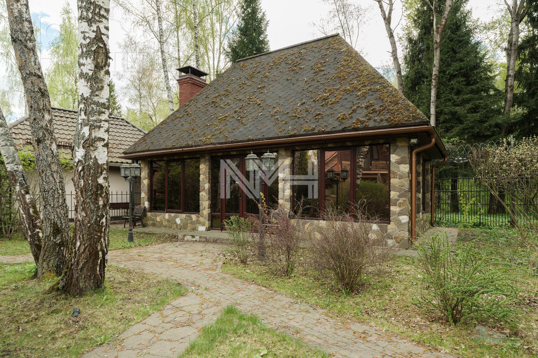 3-этажный коттедж 962 м² с отделкой