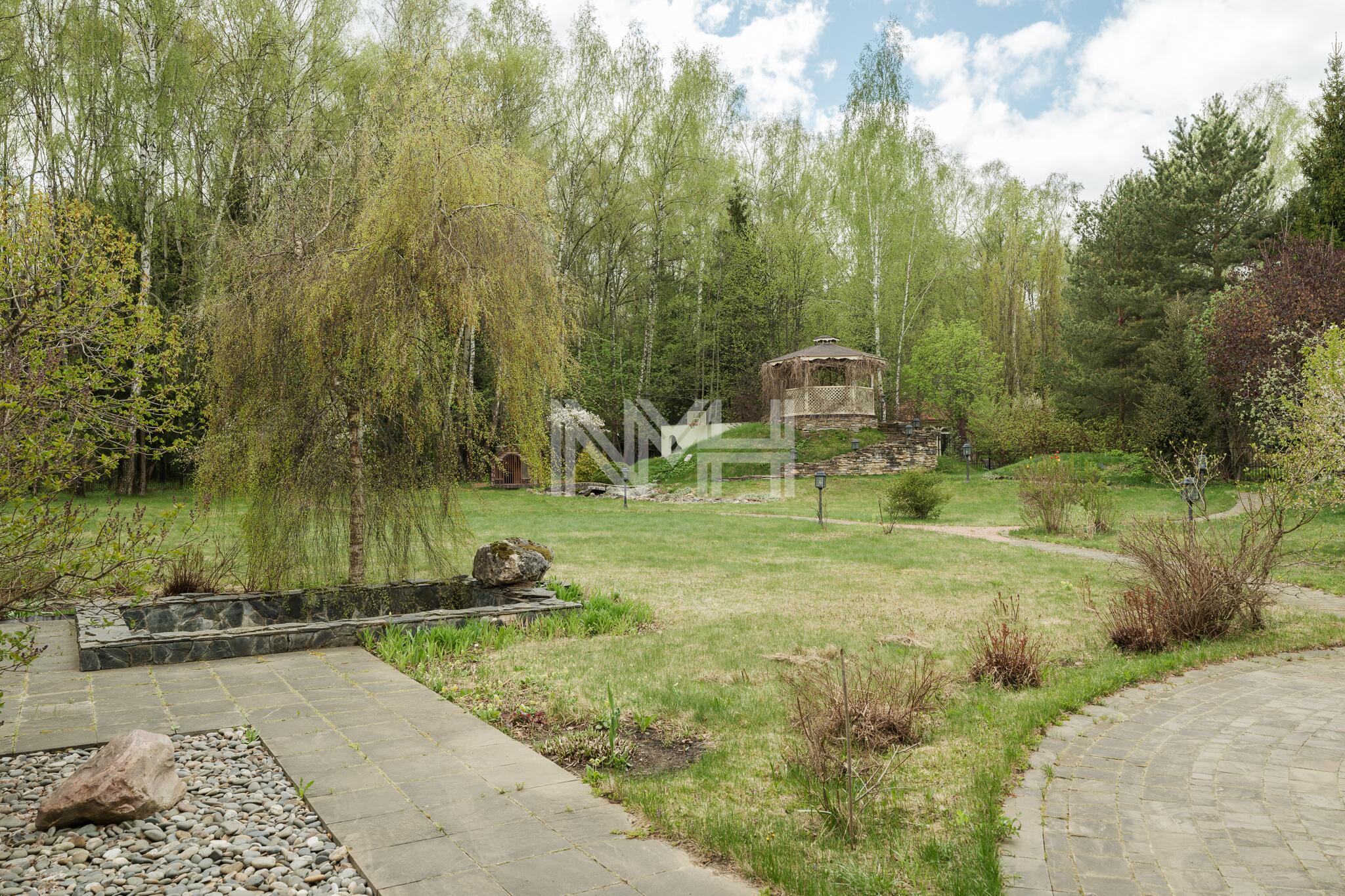 3-этажный коттедж 962 м² с отделкой