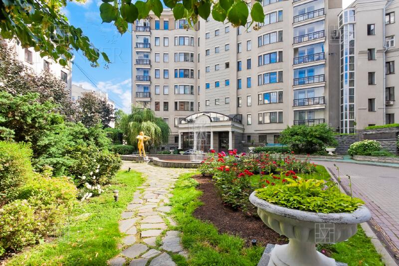 4-КОМН. ПЕНТХАУС С ОТДЕЛКОЙ 258 М² НА 11 ЭТАЖЕ