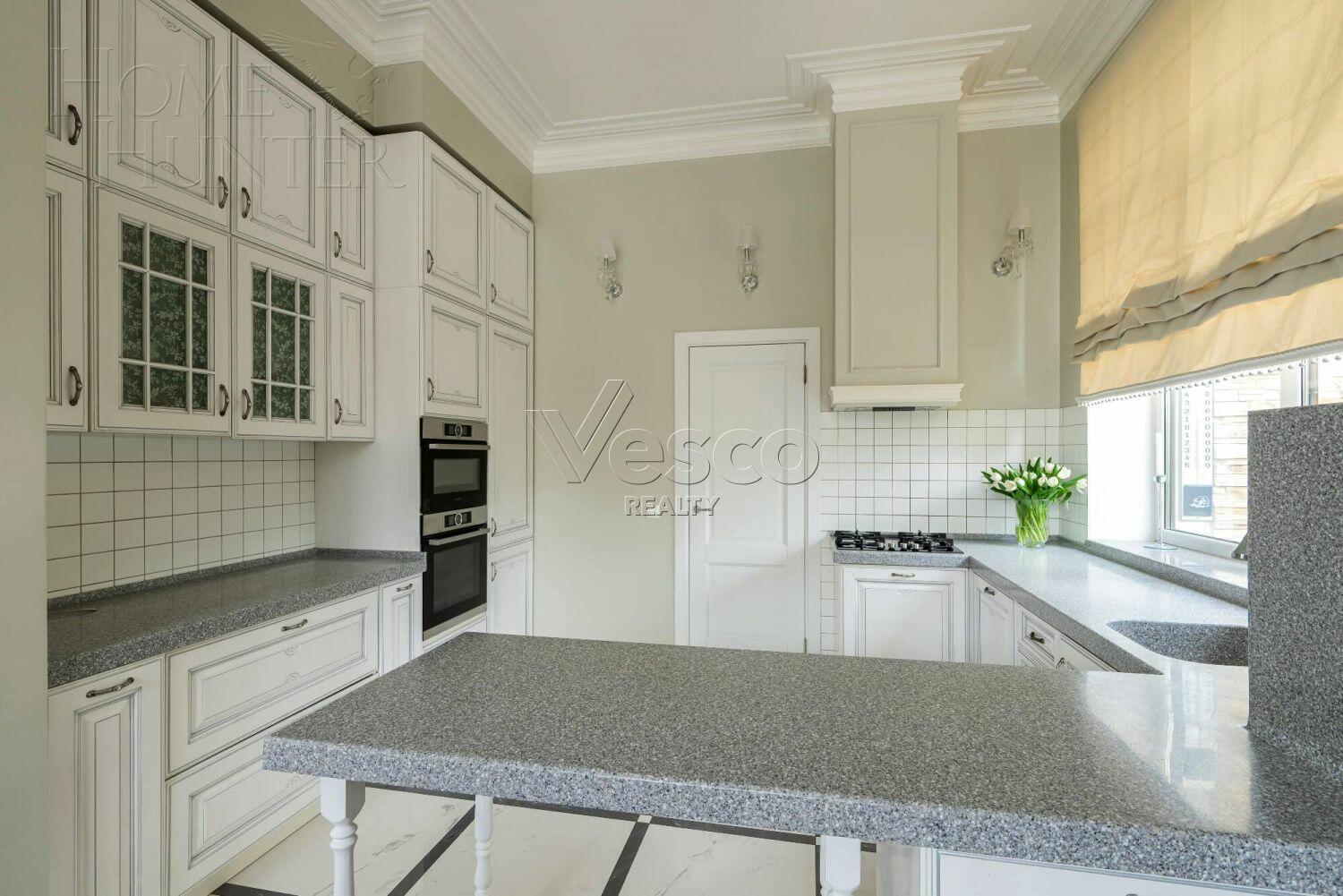 2-этажный коттедж 586 м² с отделкой