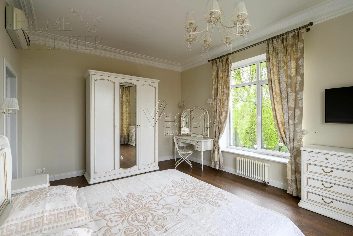 2-этажный коттедж 586 м² с отделкой