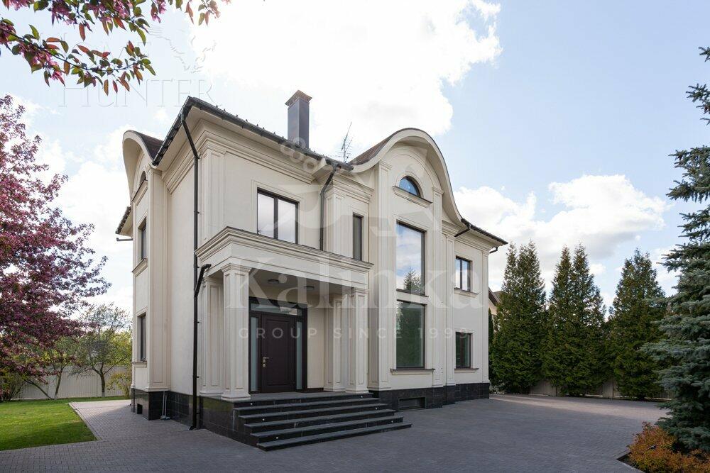 2-этажный коттедж 420 м² с отделкой