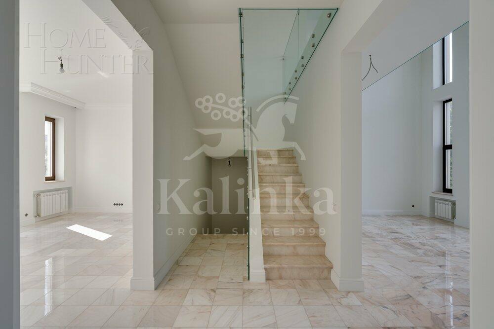 2-этажный коттедж 420 м² с отделкой