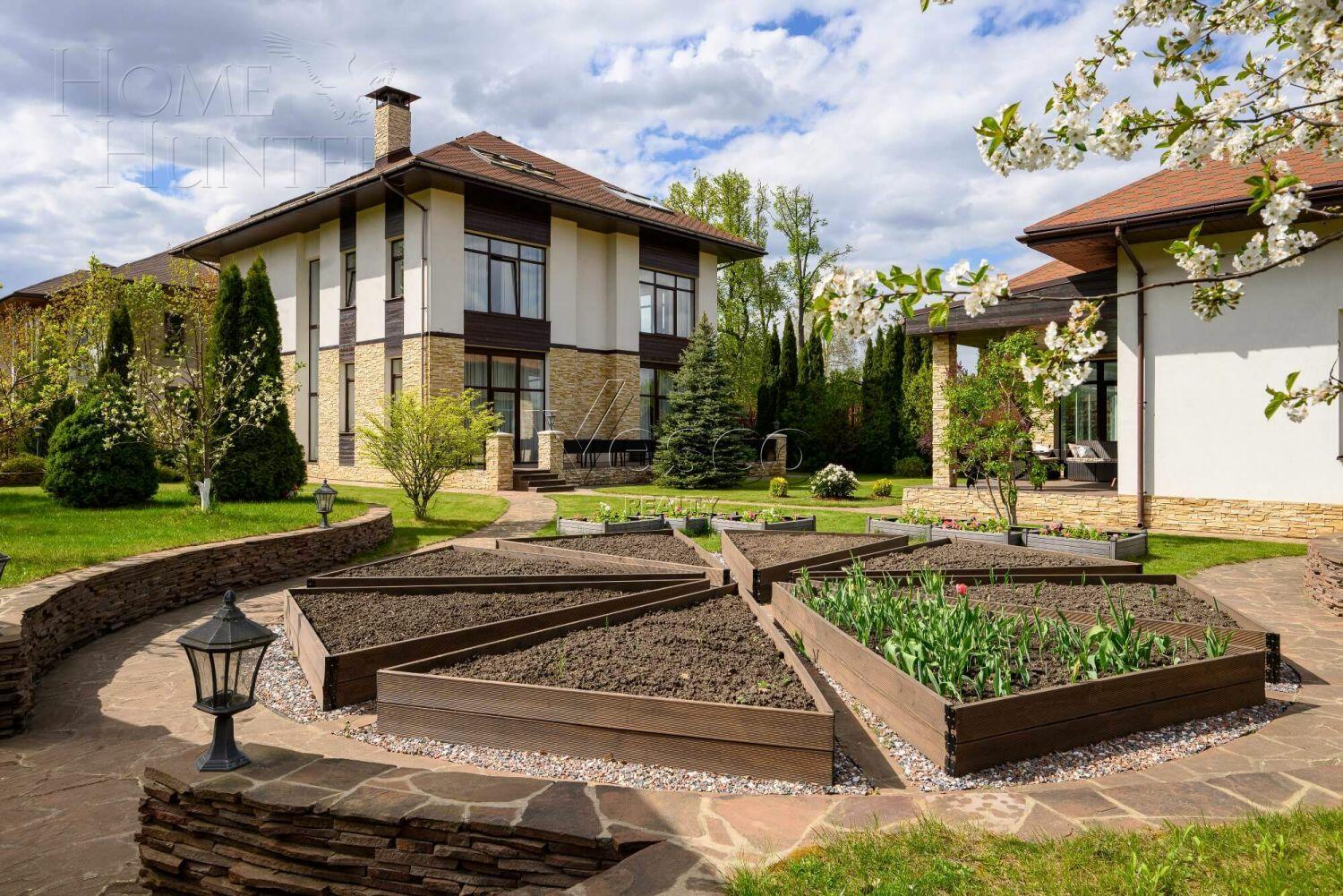 2-этажный коттедж 586 м² с отделкой