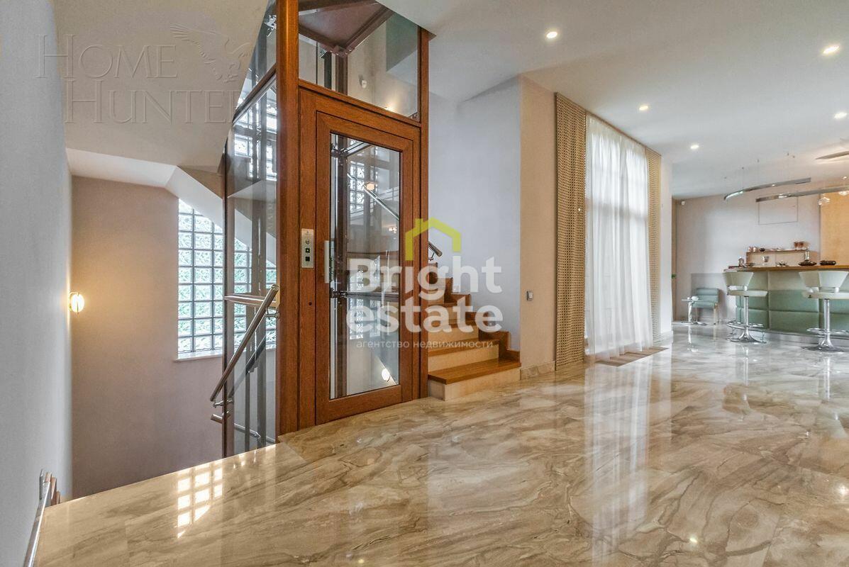 2-этажный коттедж 1 380 м² с отделкой