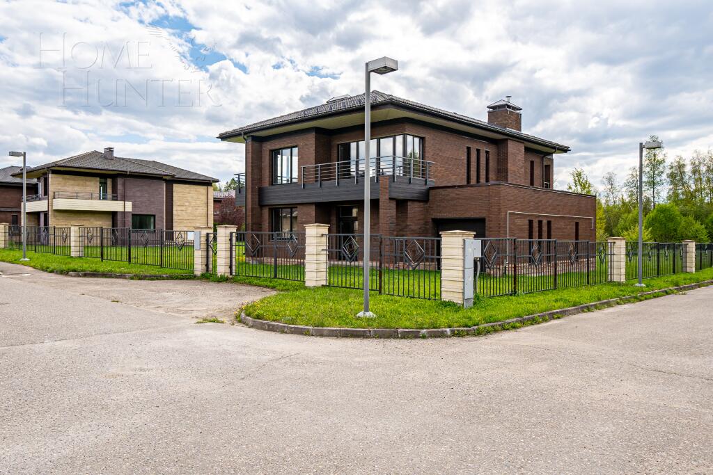 2-этажный коттедж 333 м² без отделки