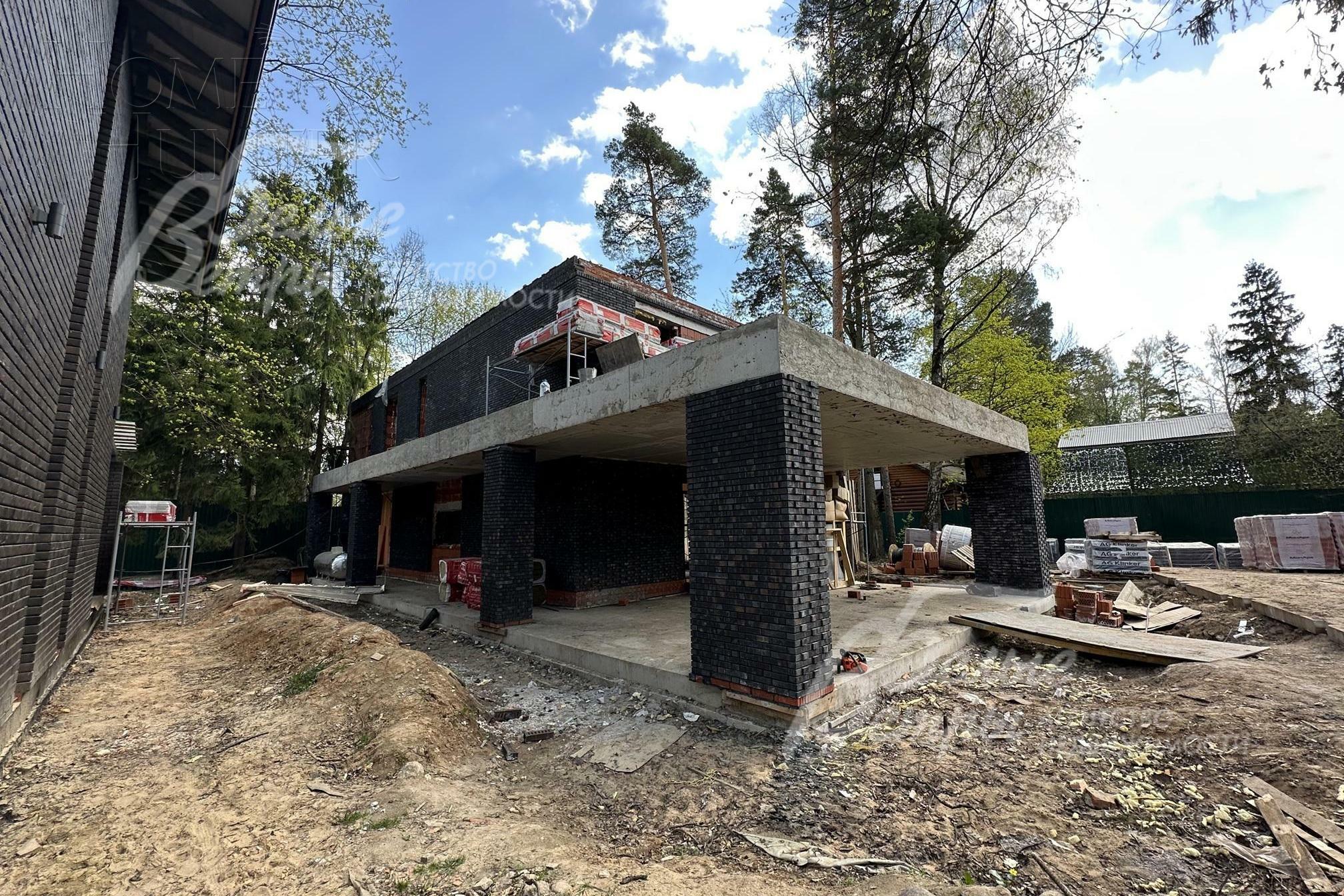 2-этажный коттедж 306 м² с отделкой