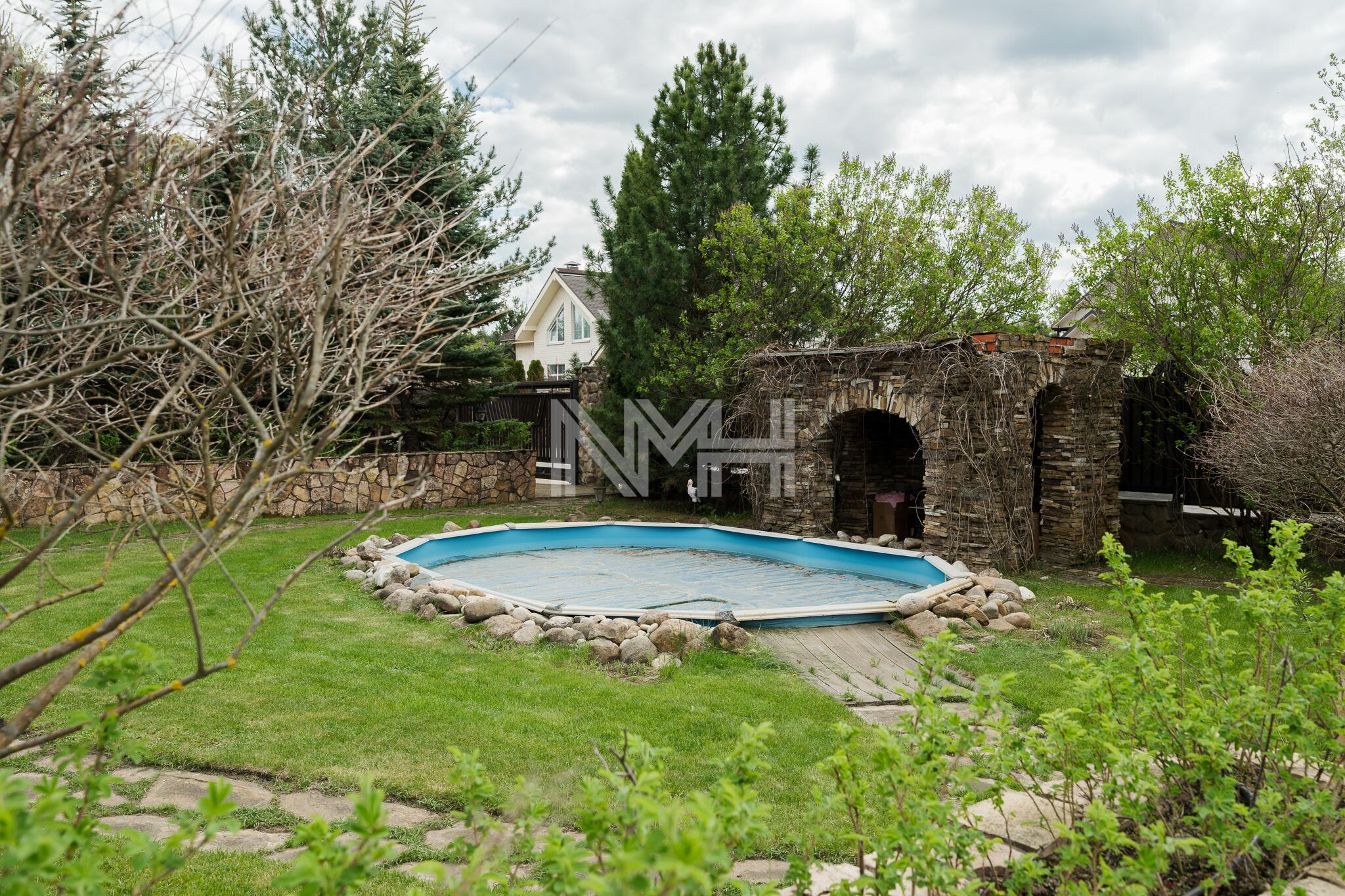 3-этажный коттедж 393 м² с отделкой