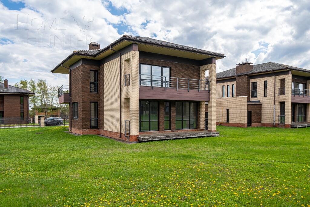 2-этажный коттедж 333.69 м² без отделки