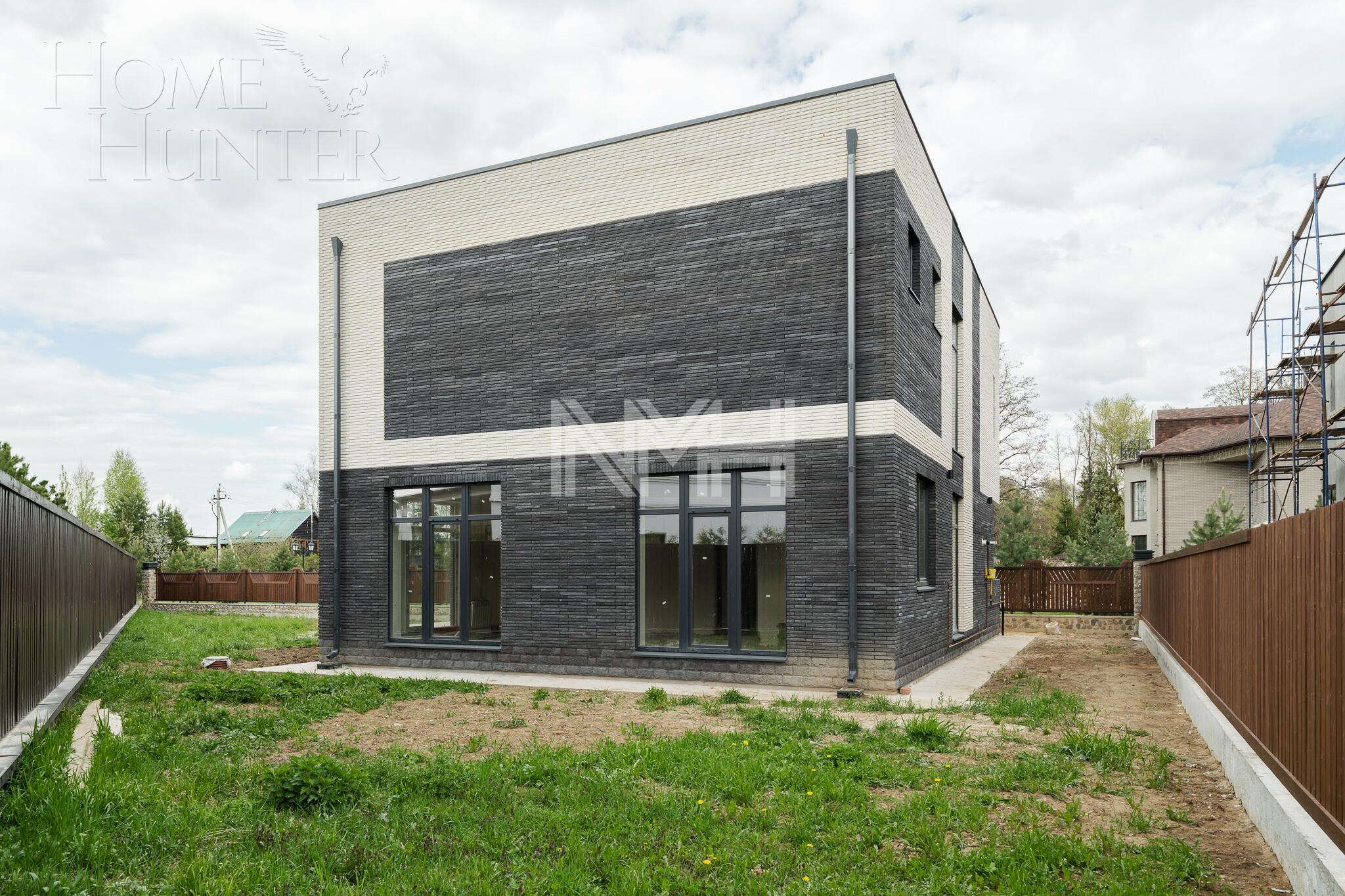 2-этажный коттедж 220 м² без отделки