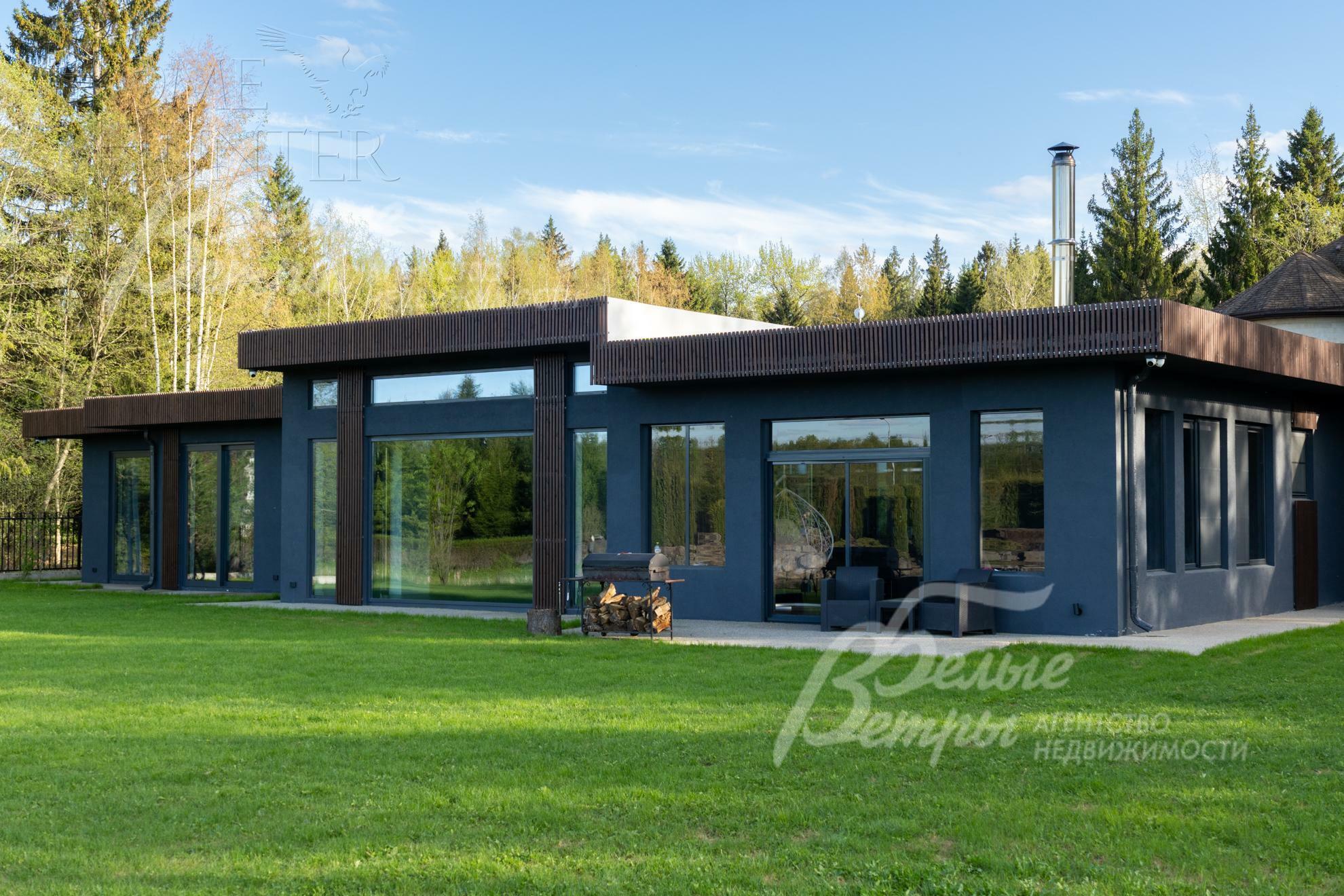 1-этажный коттедж 300 м² с отделкой