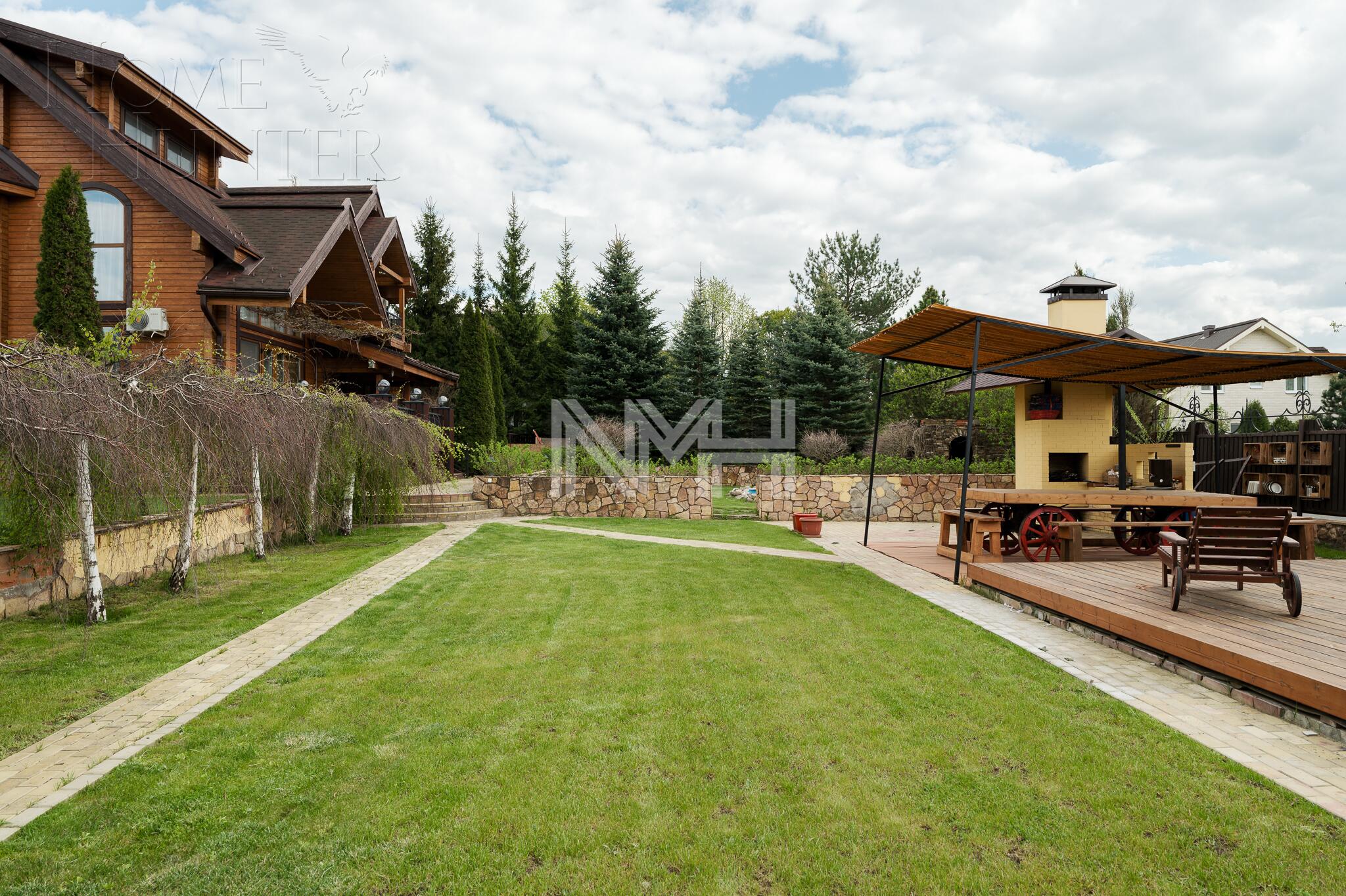 3-этажный коттедж 393 м² с отделкой