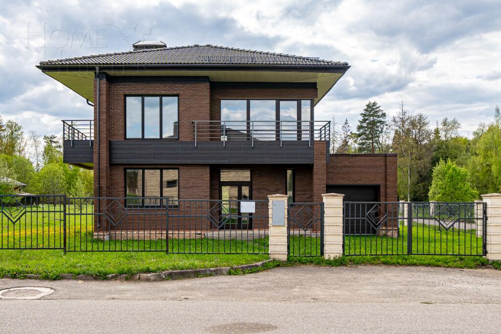 2-этажный коттедж 333 м² без отделки