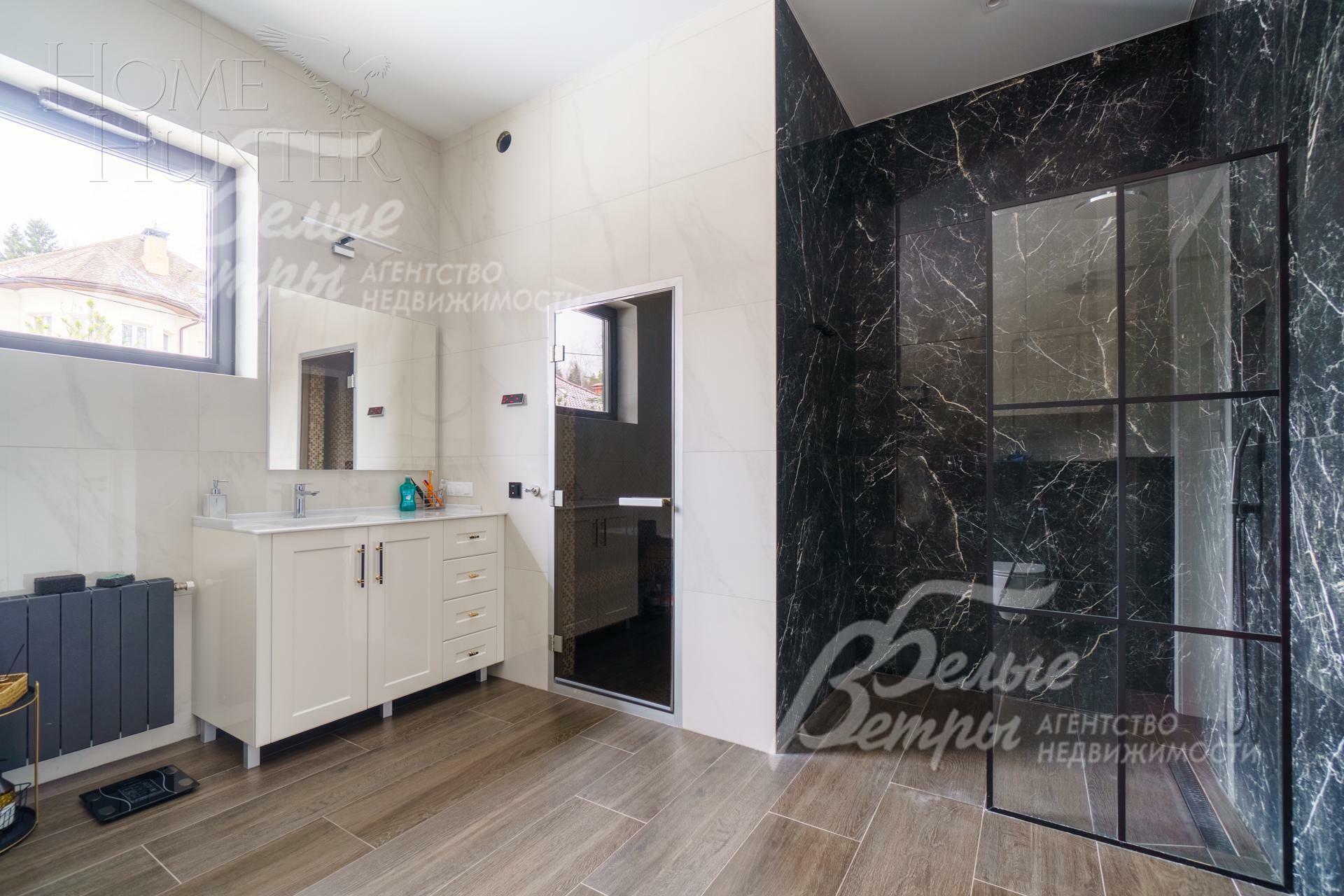 1-этажный коттедж 300 м² с отделкой