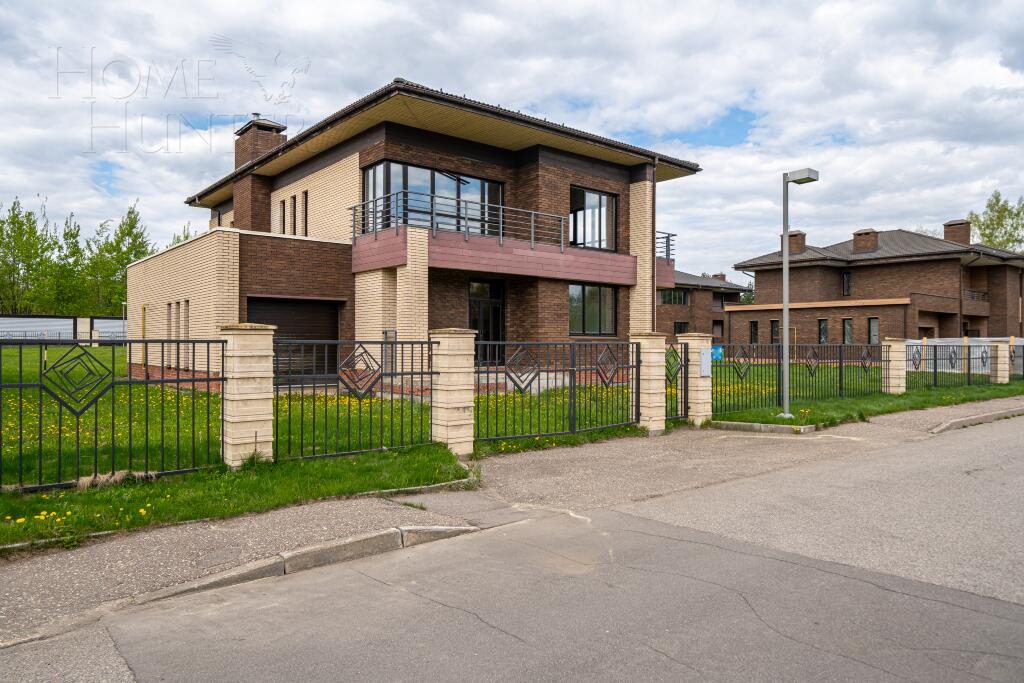 2-этажный коттедж 333.69 м² без отделки