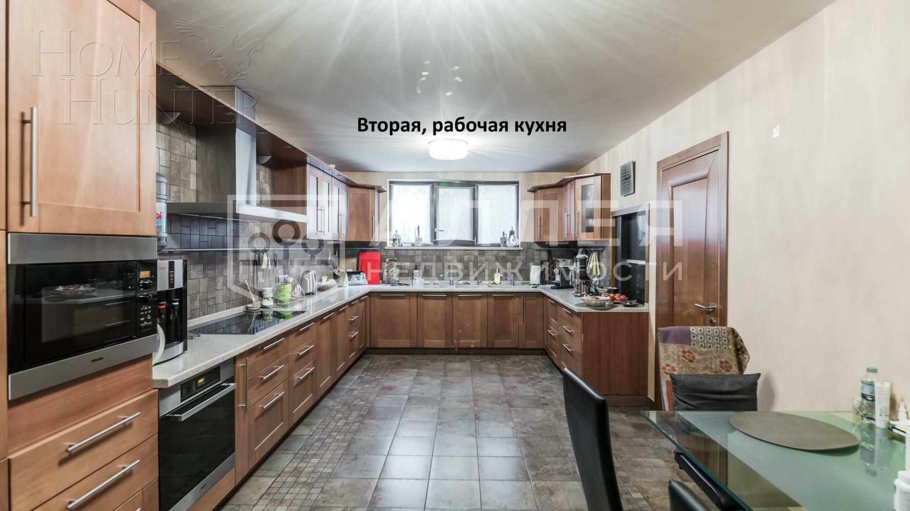 2-этажный коттедж 1 400 м² с отделкой