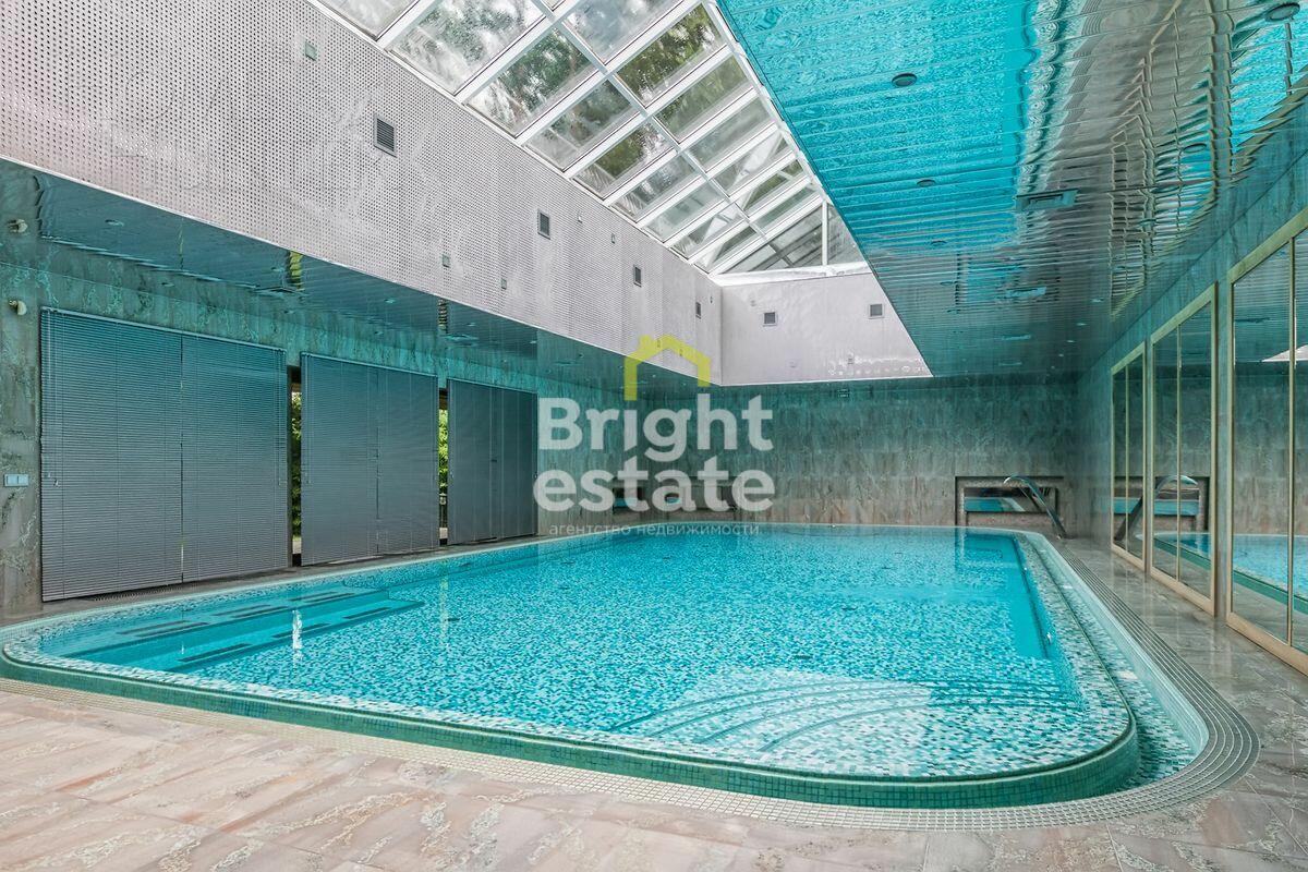 2-этажный коттедж 1 380 м² с отделкой