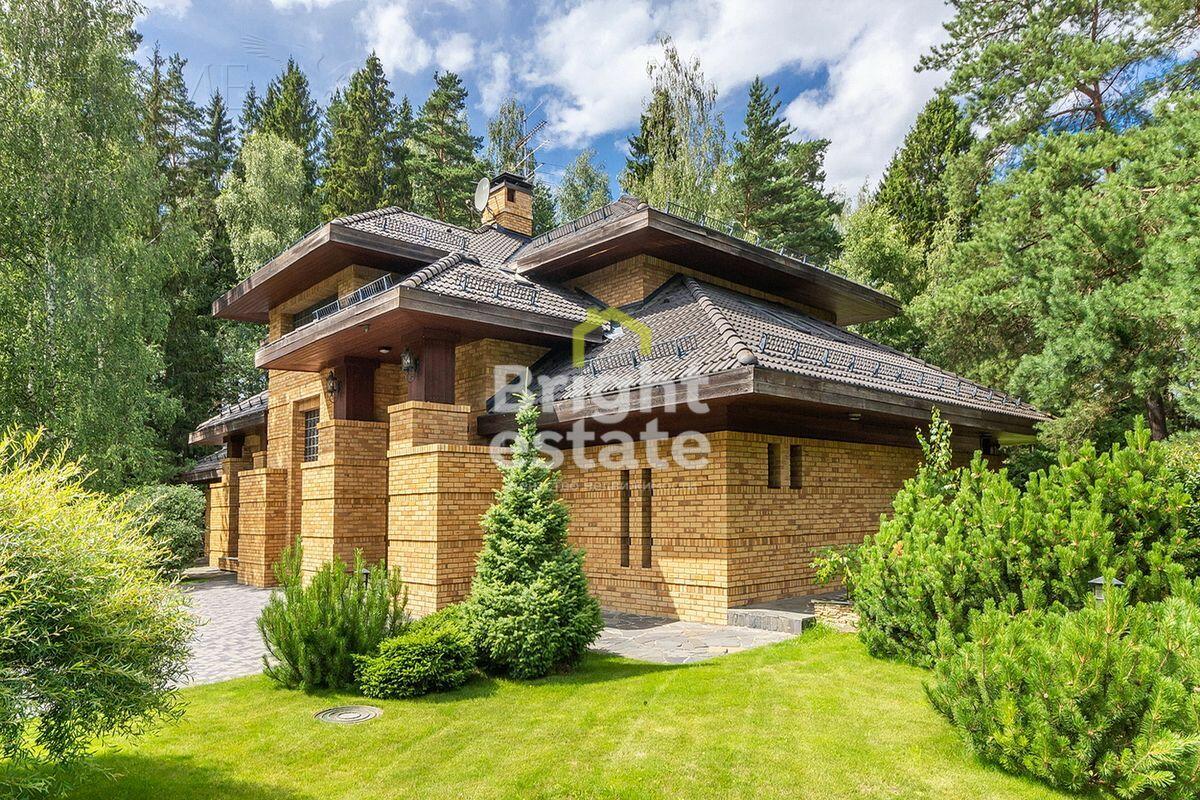 2-этажный коттедж 1 380 м² с отделкой