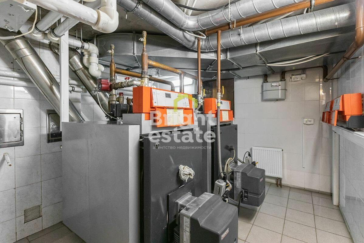 2-этажный коттедж 1 380 м² с отделкой
