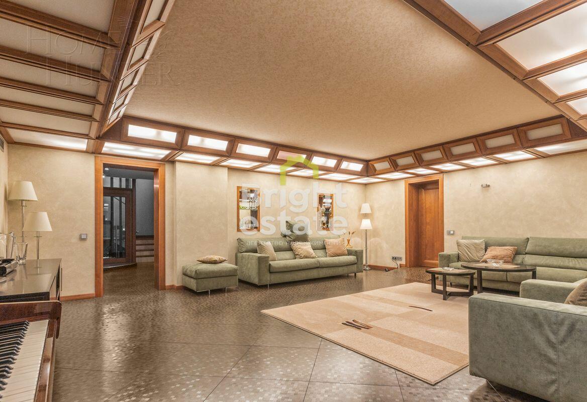 2-этажный коттедж 1 380 м² с отделкой