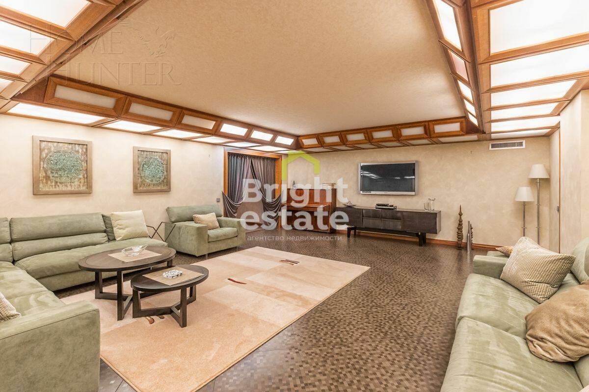 2-этажный коттедж 1 380 м² с отделкой