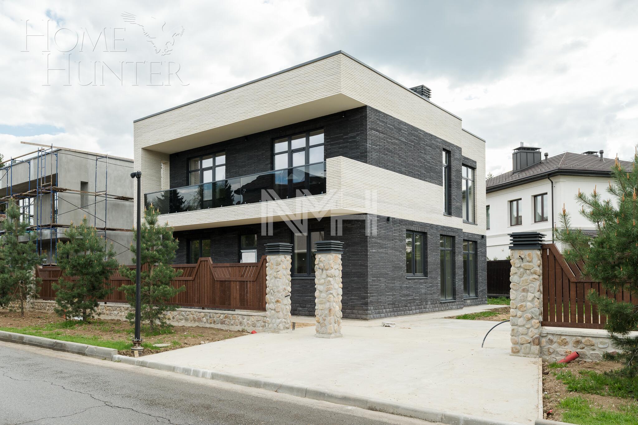 2-этажный коттедж 220 м² без отделки