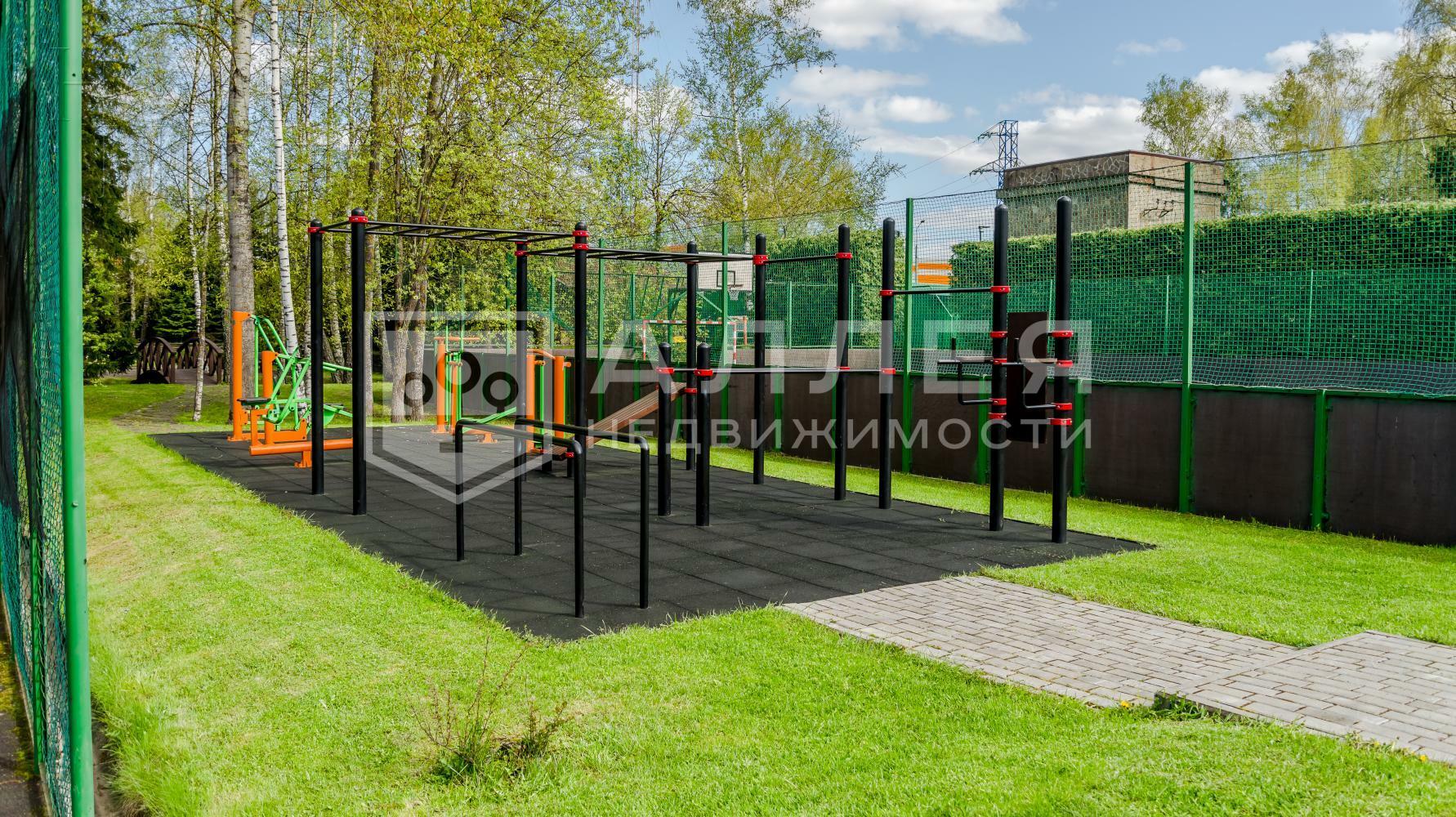 2-этажный коттедж 1 400 м² с отделкой