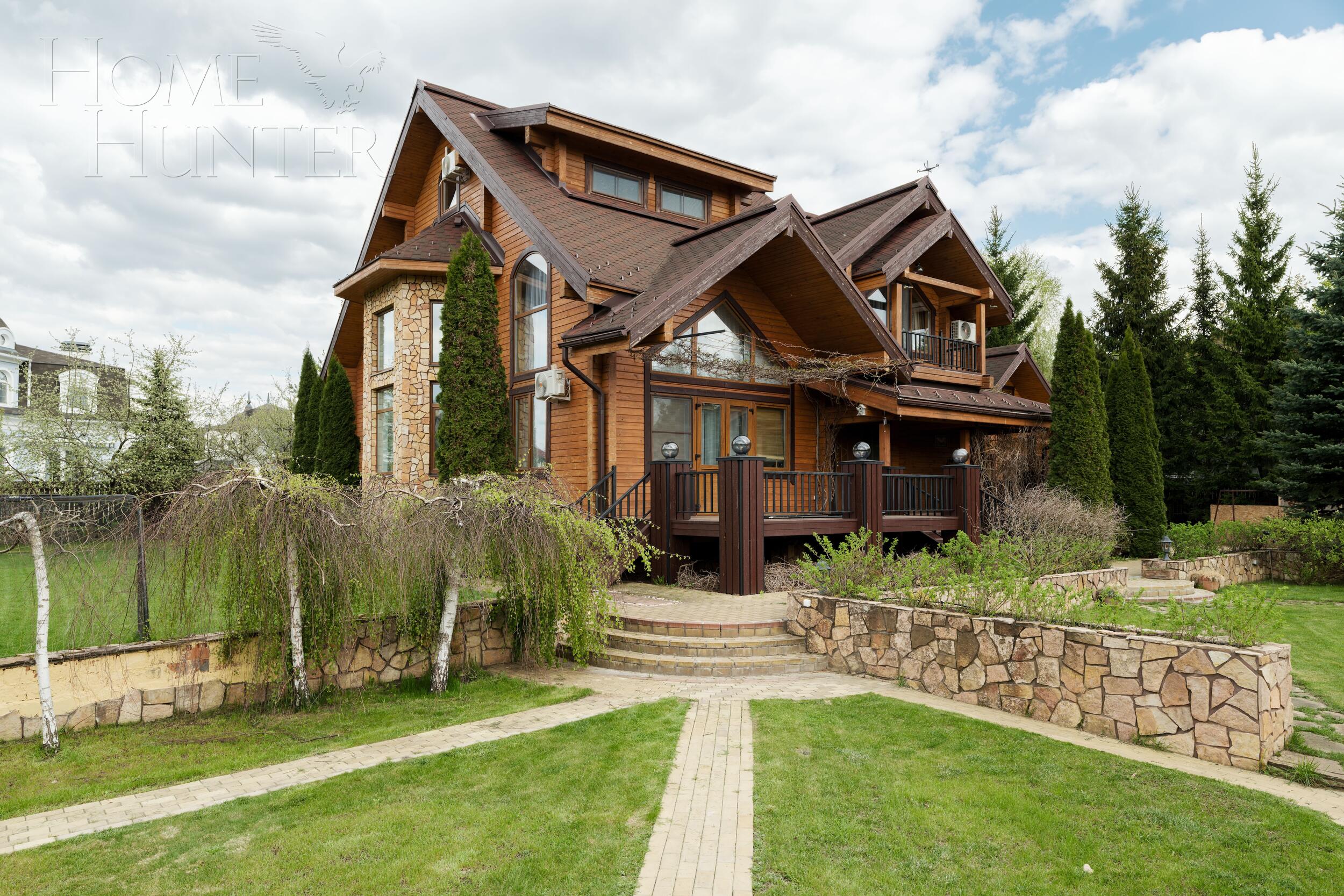 3-этажный коттедж 393 м² с отделкой