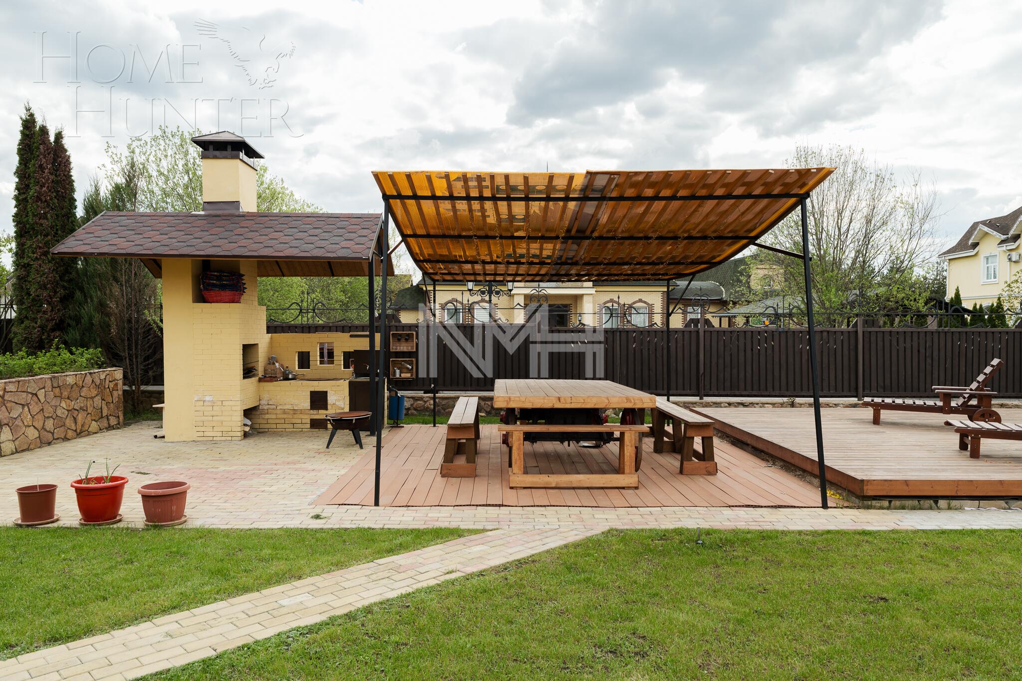 3-этажный коттедж 393 м² с отделкой